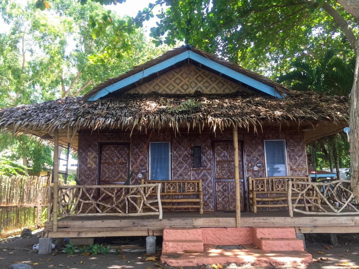 Beach House Resort And Dive Center Mambajao Esterno foto
