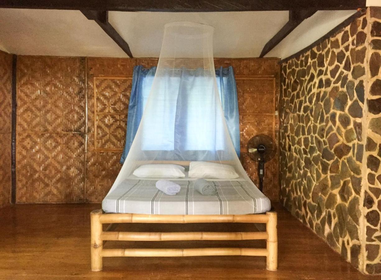 Beach House Resort And Dive Center Mambajao Esterno foto